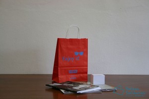 Bolsas para comercio baratas asa rizada rojas