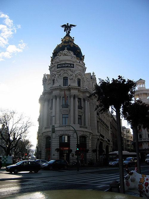 edificio metropolis en madrid